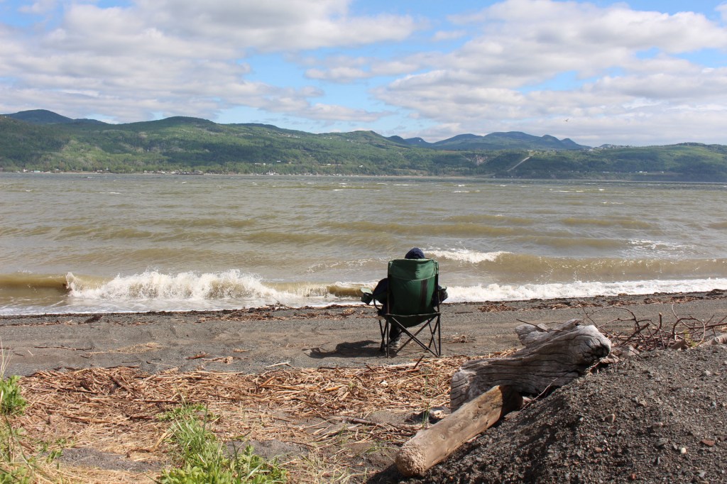 Aux abords du&nbsp;fleuve